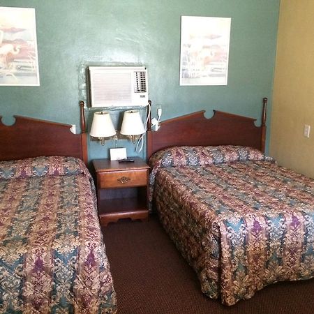 Travelers Inn Okeechobee Buitenkant foto