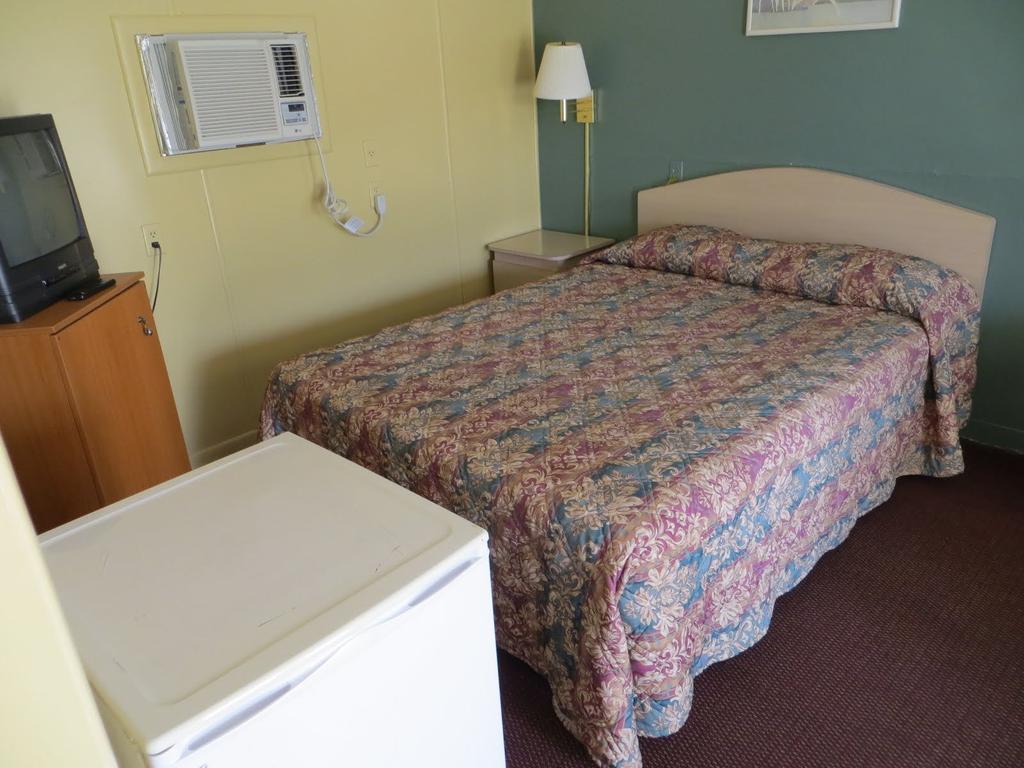 Travelers Inn Okeechobee Kamer foto