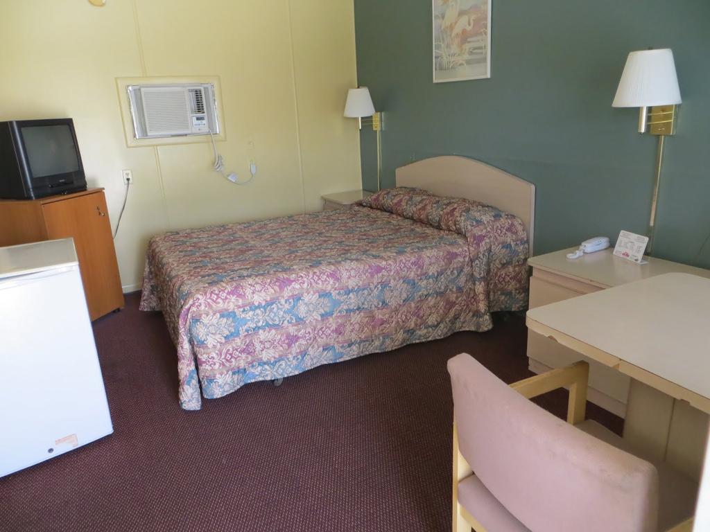 Travelers Inn Okeechobee Kamer foto