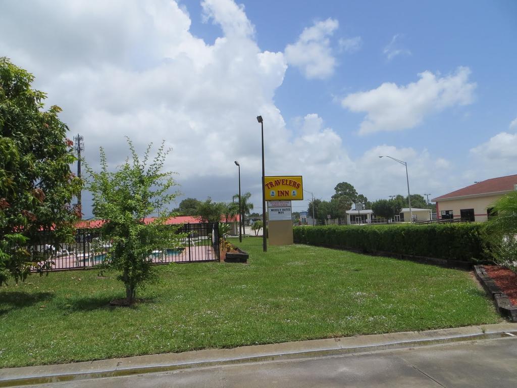 Travelers Inn Okeechobee Buitenkant foto